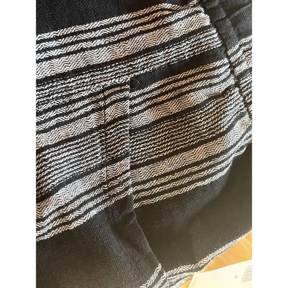 Black and Gray striped shorts, Size M - Picture 9 of 11